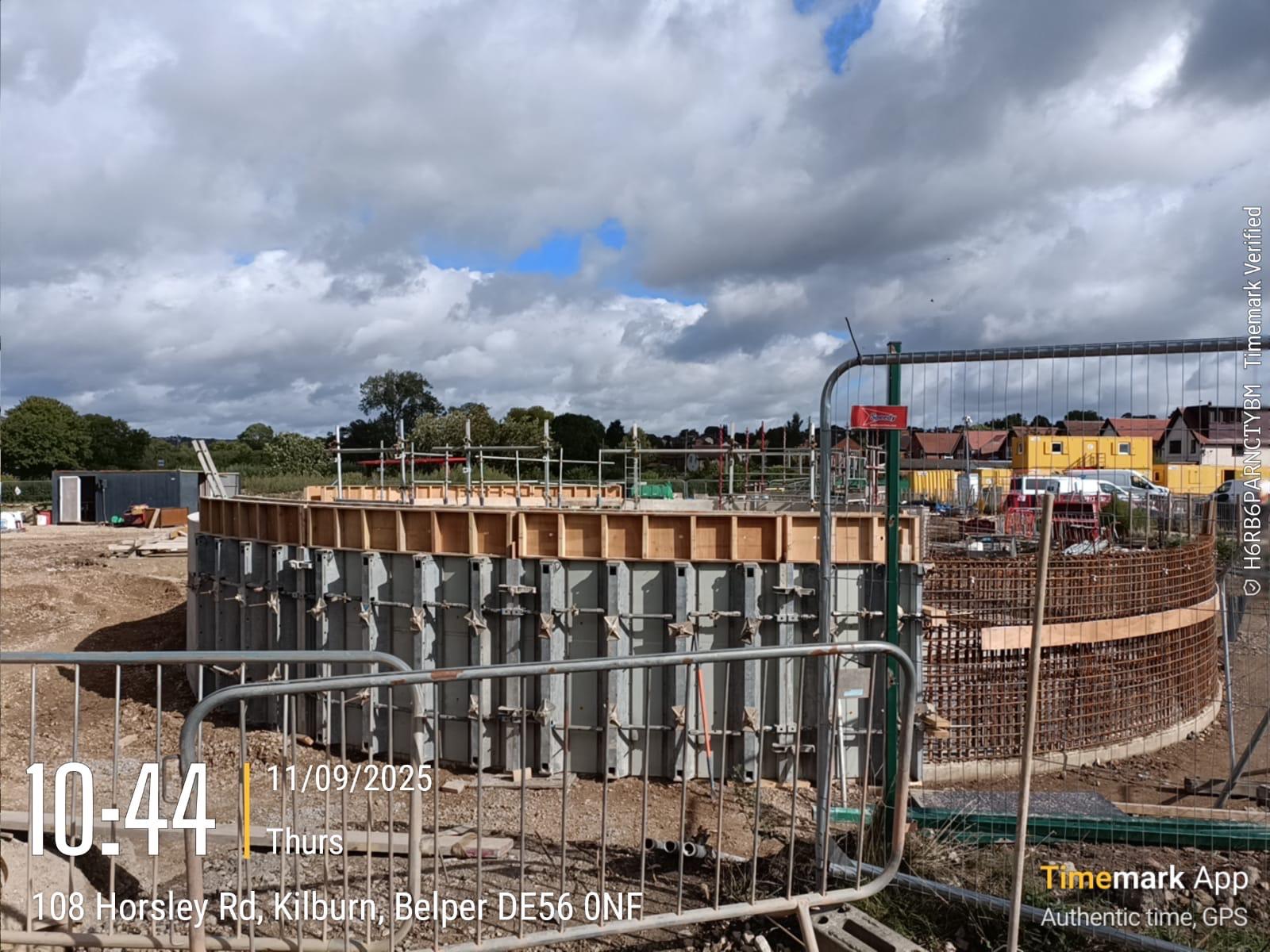 c12ea8de-b0b8-4f64-93b2-31d9fec41b4b